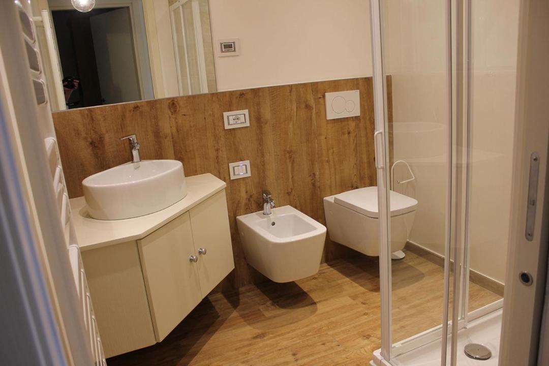 Residence Elettra Crone ภายนอก รูปภาพ